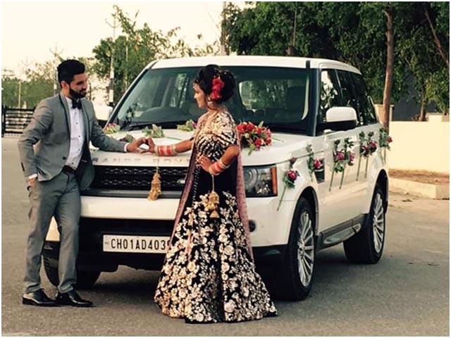 Best Wedding Car Booking Traveller in Jammu 